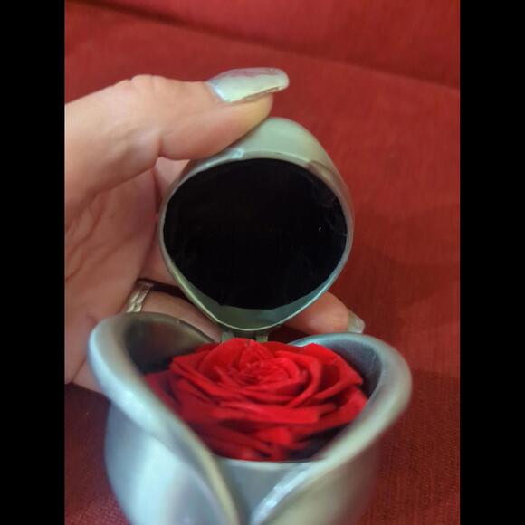 Keepsake Pewter Rose - Picture 4 of 8